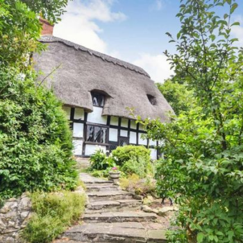 Five Cotswold houses for sale on Rightmove to live the Cottagecore dream in