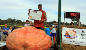 let_it_grow_‘elsa_wins_stillwater_harvest_fests_giant_pumpkin_competition.png